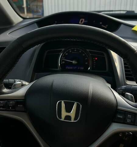 Белый Хонда Цивик, объемом двигателя 1.8 л и пробегом 259 тыс. км за 6300 $, фото 10 на Automoto.ua