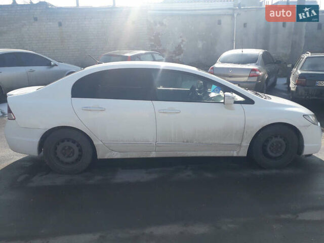 Білий Хонда Сівік, об'ємом двигуна 1.3 л та пробігом 315 тис. км за 4400 $, фото 2 на Automoto.ua
