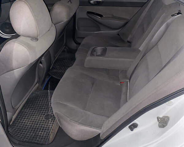 Білий Хонда Сівік, об'ємом двигуна 1.3 л та пробігом 315 тис. км за 4400 $, фото 5 на Automoto.ua