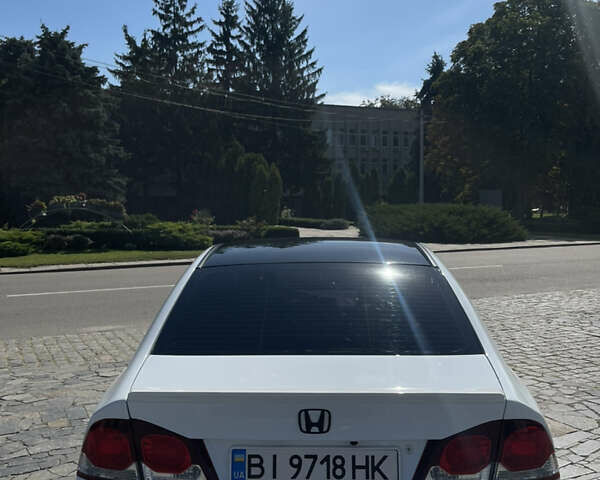 Белый Хонда Цивик, объемом двигателя 1.8 л и пробегом 218 тыс. км за 7500 $, фото 5 на Automoto.ua