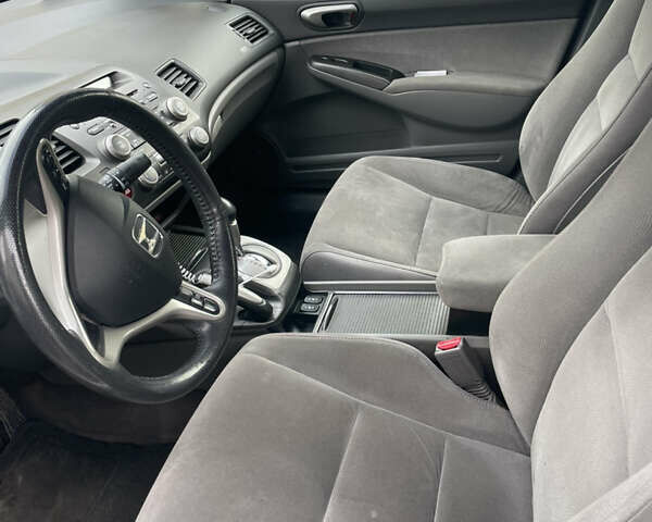 Білий Хонда Сівік, об'ємом двигуна 1.3 л та пробігом 260 тис. км за 7500 $, фото 8 на Automoto.ua
