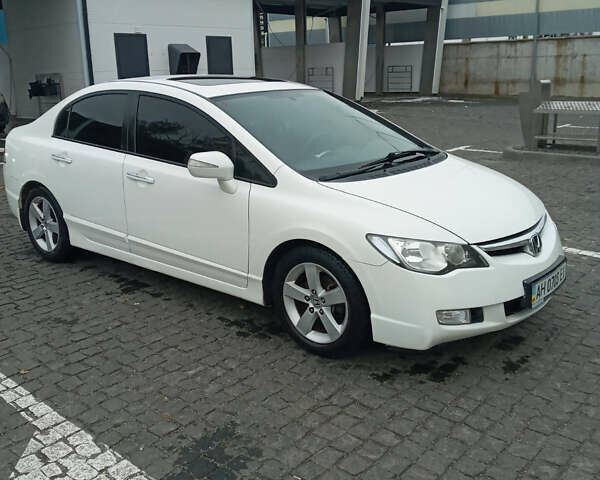 Белый Хонда Цивик, объемом двигателя 1.8 л и пробегом 224 тыс. км за 6100 $, фото 3 на Automoto.ua