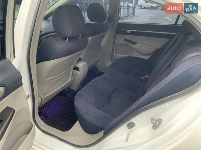 Белый Хонда Цивик, объемом двигателя 1.34 л и пробегом 206 тыс. км за 5950 $, фото 18 на Automoto.ua