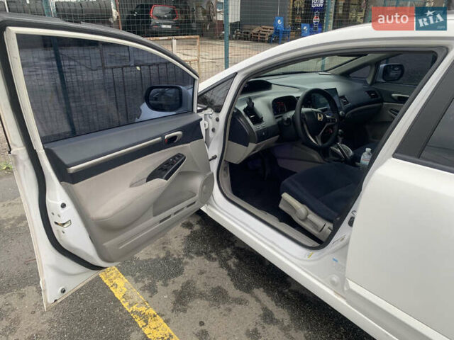 Белый Хонда Цивик, объемом двигателя 1.34 л и пробегом 206 тыс. км за 5950 $, фото 12 на Automoto.ua