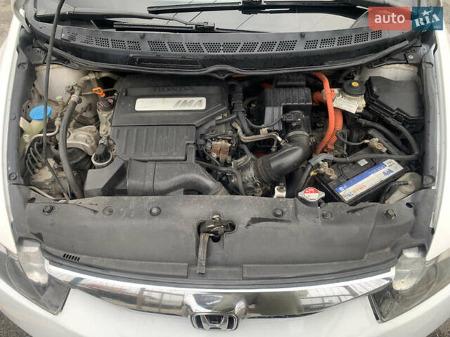 Белый Хонда Цивик, объемом двигателя 1.34 л и пробегом 206 тыс. км за 5950 $, фото 26 на Automoto.ua