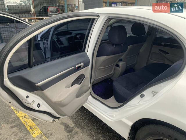 Белый Хонда Цивик, объемом двигателя 1.34 л и пробегом 206 тыс. км за 5950 $, фото 19 на Automoto.ua