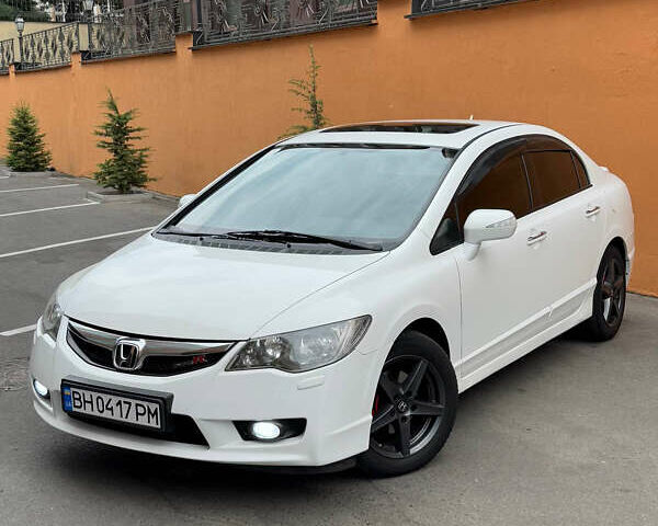 Белый Хонда Цивик, объемом двигателя 1.8 л и пробегом 182 тыс. км за 9600 $, фото 3 на Automoto.ua