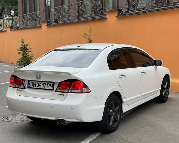 Белый Хонда Цивик, объемом двигателя 1.8 л и пробегом 182 тыс. км за 9600 $, фото 19 на Automoto.ua