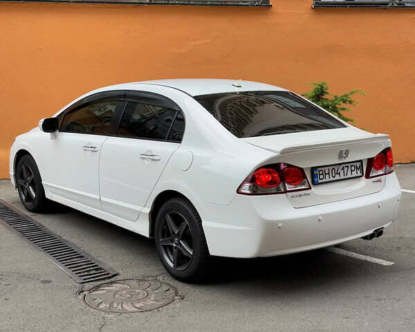 Белый Хонда Цивик, объемом двигателя 1.8 л и пробегом 182 тыс. км за 9600 $, фото 22 на Automoto.ua