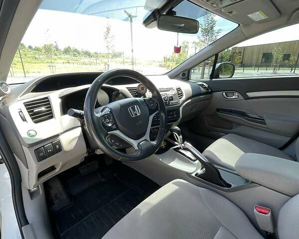 Белый Хонда Цивик, объемом двигателя 1.8 л и пробегом 127 тыс. км за 13500 $, фото 21 на Automoto.ua