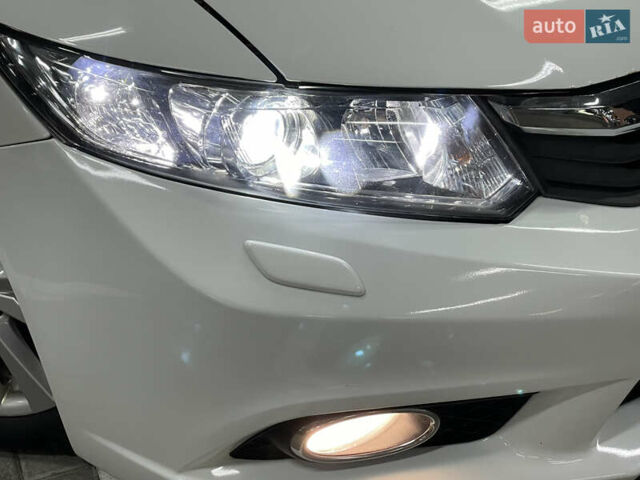 Белый Хонда Цивик, объемом двигателя 1.8 л и пробегом 233 тыс. км за 7999 $, фото 1 на Automoto.ua