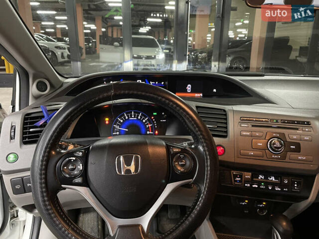 Белый Хонда Цивик, объемом двигателя 1.8 л и пробегом 233 тыс. км за 7999 $, фото 12 на Automoto.ua