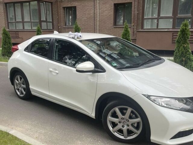 Белый Хонда Цивик, объемом двигателя 0 л и пробегом 235 тыс. км за 8999 $, фото 5 на Automoto.ua