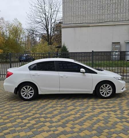 Белый Хонда Цивик, объемом двигателя 1.8 л и пробегом 165 тыс. км за 10500 $, фото 2 на Automoto.ua
