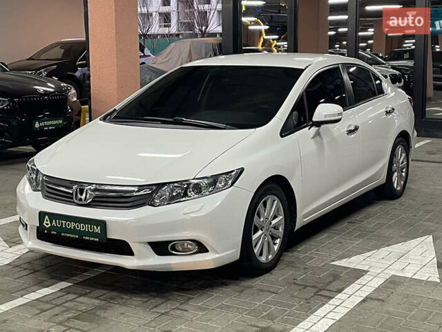 Белый Хонда Цивик, объемом двигателя 1.8 л и пробегом 233 тыс. км за 7999 $, фото 3 на Automoto.ua