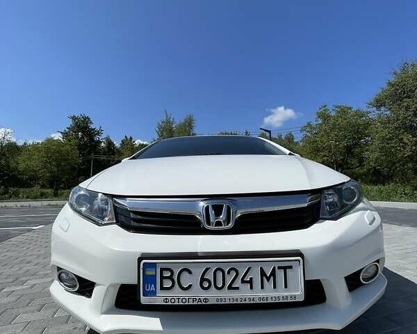 Белый Хонда Цивик, объемом двигателя 1.8 л и пробегом 127 тыс. км за 13500 $, фото 2 на Automoto.ua