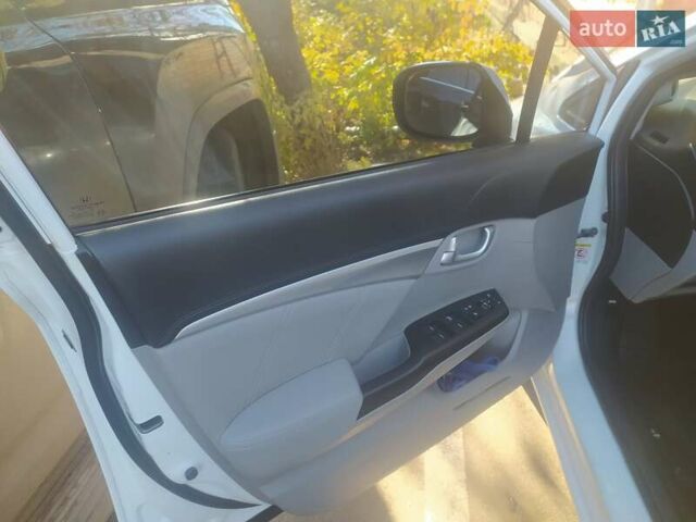 Белый Хонда Цивик, объемом двигателя 1.8 л и пробегом 109 тыс. км за 13200 $, фото 18 на Automoto.ua