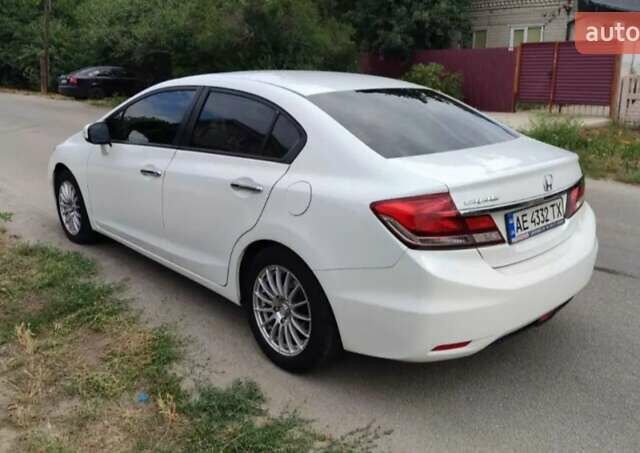 Белый Хонда Цивик, объемом двигателя 1.8 л и пробегом 179 тыс. км за 11500 $, фото 5 на Automoto.ua