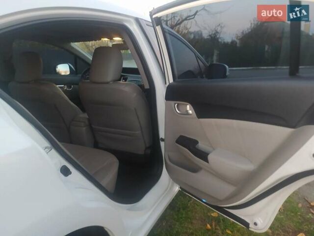 Белый Хонда Цивик, объемом двигателя 1.8 л и пробегом 109 тыс. км за 13200 $, фото 4 на Automoto.ua