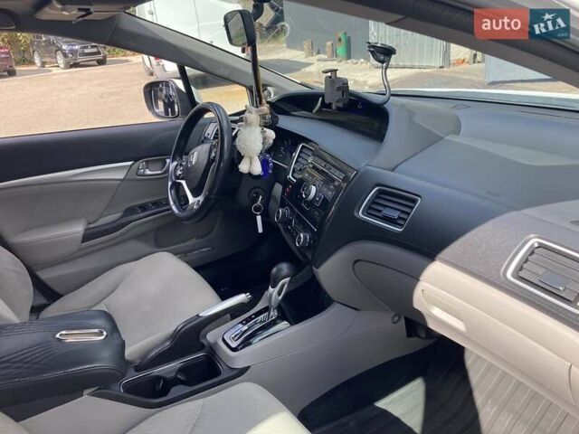 Хонда Цивик 2013 в Чернигове на Automoto.ua Белый Хонда Цивик, объемом двигателя 1.8 л и пробегом 227 тыс. км за 9000 $, фото 11 на Automoto.ua