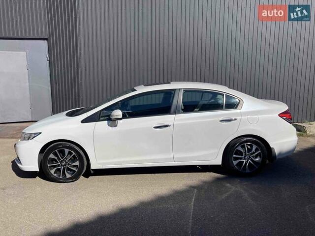 Хонда Цивик 2013 в Чернигове на Automoto.ua Белый Хонда Цивик, объемом двигателя 1.8 л и пробегом 227 тыс. км за 9000 $, фото 3 на Automoto.ua