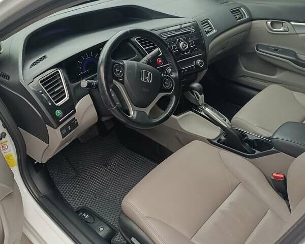 Белый Хонда Цивик, объемом двигателя 1.8 л и пробегом 179 тыс. км за 11500 $, фото 2 на Automoto.ua