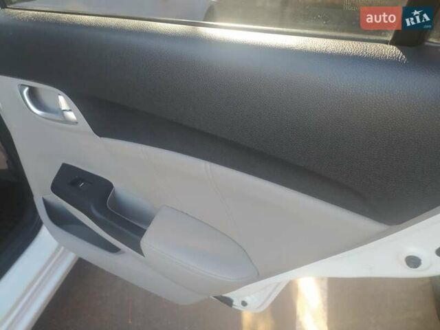 Белый Хонда Цивик, объемом двигателя 1.8 л и пробегом 109 тыс. км за 13200 $, фото 21 на Automoto.ua