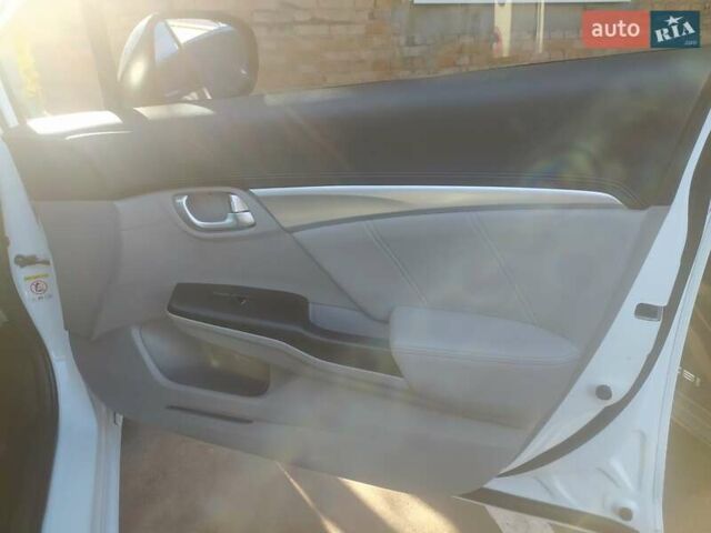 Белый Хонда Цивик, объемом двигателя 1.8 л и пробегом 109 тыс. км за 13200 $, фото 26 на Automoto.ua