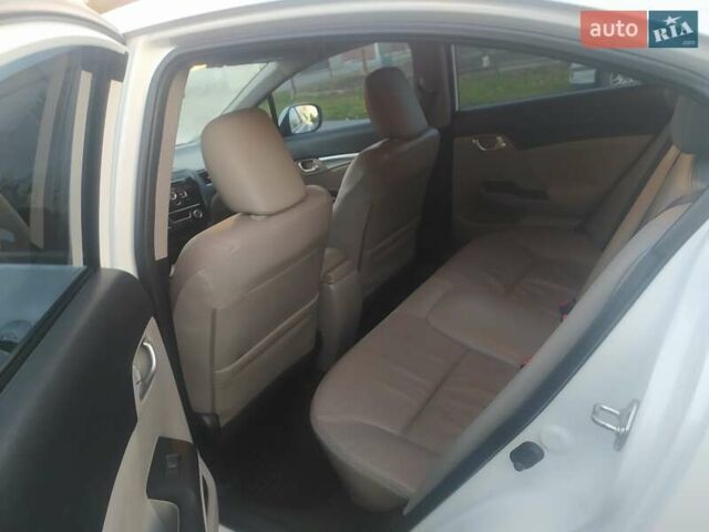 Белый Хонда Цивик, объемом двигателя 1.8 л и пробегом 109 тыс. км за 13200 $, фото 7 на Automoto.ua