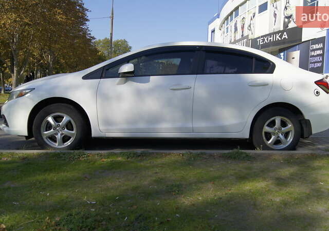 Белый Хонда Цивик, объемом двигателя 1.8 л и пробегом 90 тыс. км за 9500 $, фото 9 на Automoto.ua