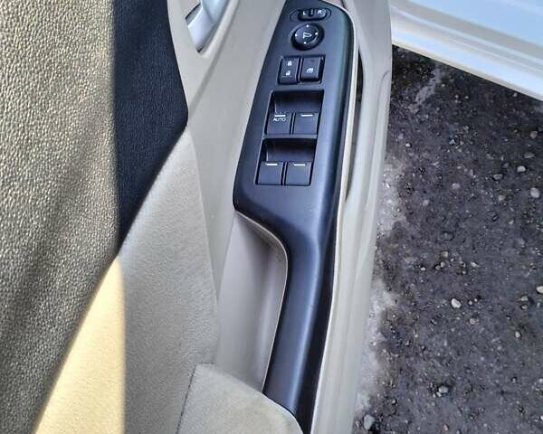 Белый Хонда Цивик, объемом двигателя 1.8 л и пробегом 84 тыс. км за 9300 $, фото 8 на Automoto.ua