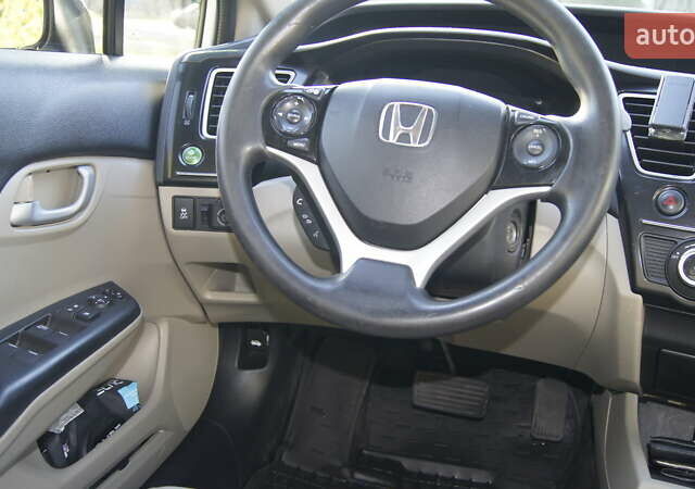 Белый Хонда Цивик, объемом двигателя 1.8 л и пробегом 90 тыс. км за 9500 $, фото 20 на Automoto.ua