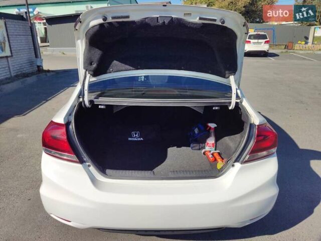 Хонда Цивик 2014 в Чернигове на Automoto.ua Белый Хонда Цивик, объемом двигателя 1.8 л и пробегом 168 тыс. км за 9900 $, фото 11 на Automoto.ua