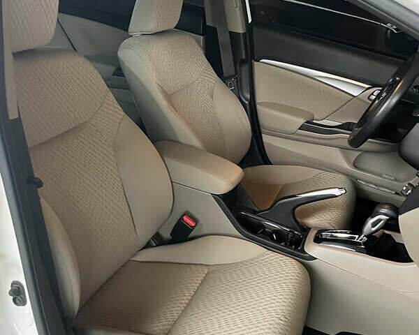 Белый Хонда Цивик, объемом двигателя 1.8 л и пробегом 159 тыс. км за 11500 $, фото 22 на Automoto.ua