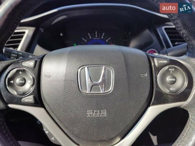 Хонда Цивик 2014 в Чернигове на Automoto.ua Белый Хонда Цивик, объемом двигателя 1.8 л и пробегом 168 тыс. км за 9900 $, фото 15 на Automoto.ua