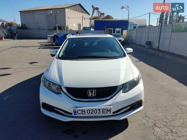 Хонда Цивик 2014 в Чернигове на Automoto.ua Белый Хонда Цивик, объемом двигателя 1.8 л и пробегом 168 тыс. км за 9900 $, фото 7 на Automoto.ua