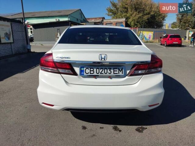 Хонда Цивик 2014 в Чернигове на Automoto.ua Белый Хонда Цивик, объемом двигателя 1.8 л и пробегом 168 тыс. км за 9900 $, фото 3 на Automoto.ua