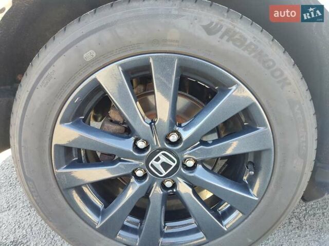 Хонда Цивик 2014 в Чернигове на Automoto.ua Белый Хонда Цивик, объемом двигателя 1.8 л и пробегом 168 тыс. км за 9900 $, фото 36 на Automoto.ua