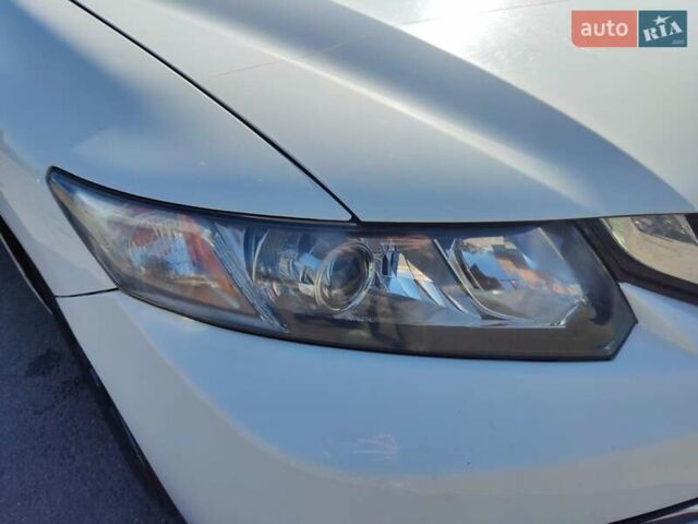 Хонда Цивик 2014 в Чернигове на Automoto.ua Белый Хонда Цивик, объемом двигателя 1.8 л и пробегом 168 тыс. км за 9900 $, фото 8 на Automoto.ua