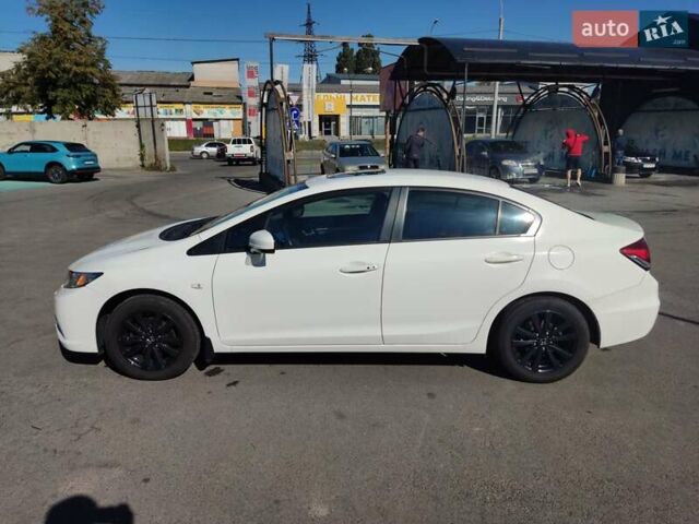 Хонда Цивик 2014 в Чернигове на Automoto.ua Белый Хонда Цивик, объемом двигателя 1.8 л и пробегом 168 тыс. км за 9900 $, фото 1 на Automoto.ua
