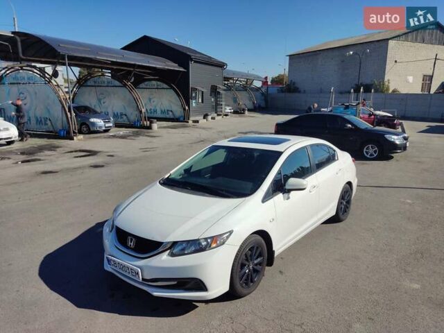 Хонда Цивик 2014 в Чернигове на Automoto.ua Белый Хонда Цивик, объемом двигателя 1.8 л и пробегом 168 тыс. км за 9900 $, фото 10 на Automoto.ua