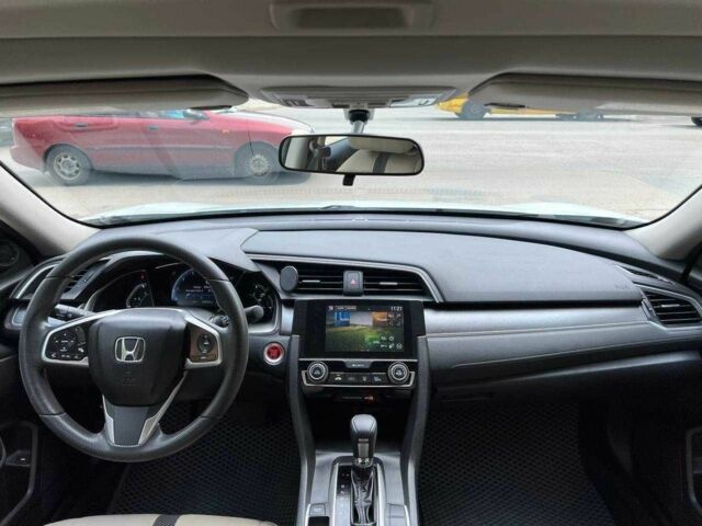 Белый Хонда Цивик, объемом двигателя 2 л и пробегом 95 тыс. км за 11800 $, фото 9 на Automoto.ua