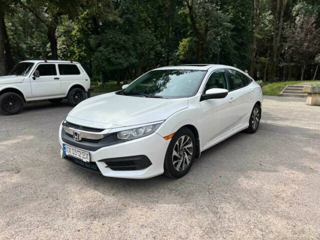 Белый Хонда Цивик, объемом двигателя 2 л и пробегом 95 тыс. км за 11800 $, фото 17 на Automoto.ua