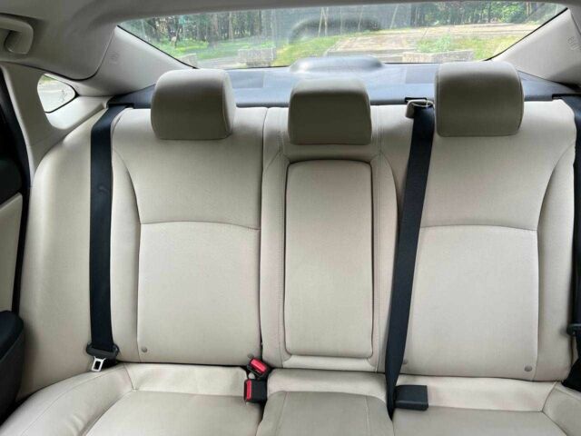 Белый Хонда Цивик, объемом двигателя 2 л и пробегом 95 тыс. км за 11800 $, фото 6 на Automoto.ua