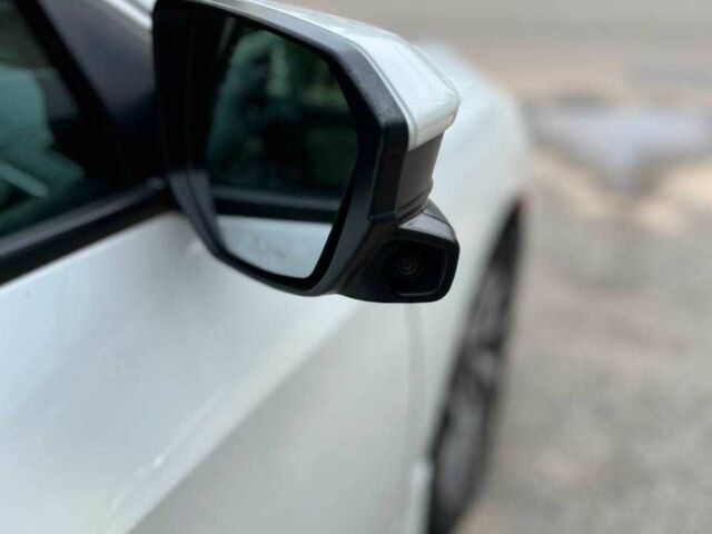 Белый Хонда Цивик, объемом двигателя 2 л и пробегом 95 тыс. км за 11800 $, фото 3 на Automoto.ua