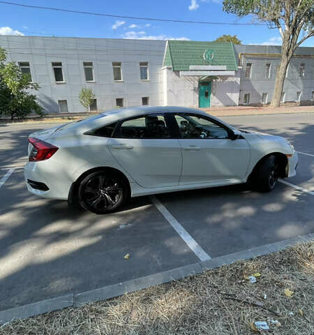 Белый Хонда Цивик, объемом двигателя 2 л и пробегом 67 тыс. км за 13900 $, фото 6 на Automoto.ua