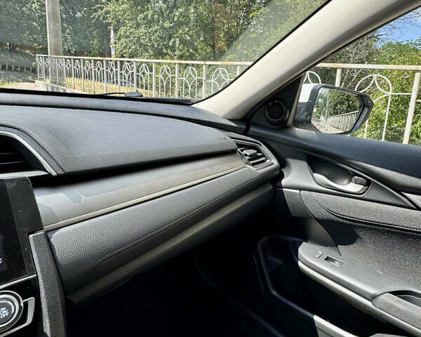 Білий Хонда Сівік, об'ємом двигуна 2 л та пробігом 103 тис. км за 12900 $, фото 9 на Automoto.ua