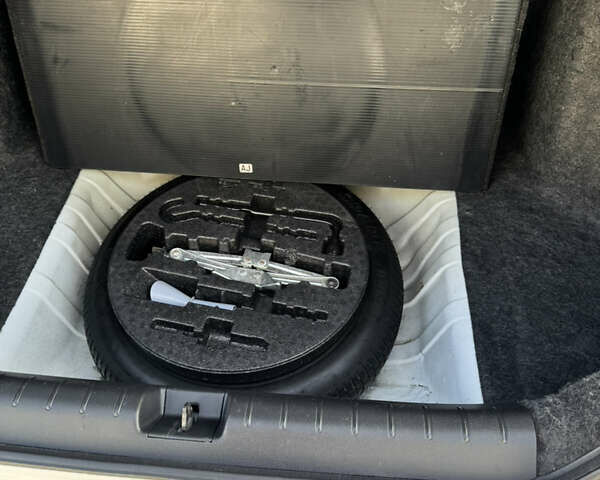 Белый Хонда Цивик, объемом двигателя 2 л и пробегом 101 тыс. км за 13800 $, фото 12 на Automoto.ua