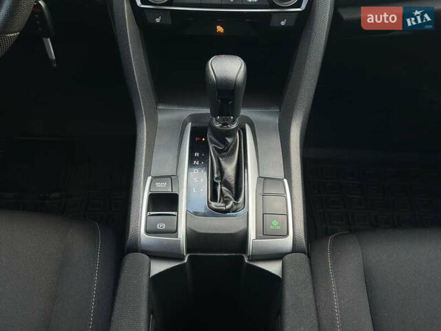 Белый Хонда Цивик, объемом двигателя 2 л и пробегом 153 тыс. км за 12950 $, фото 20 на Automoto.ua