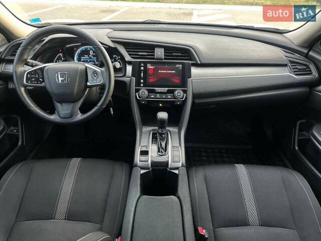 Белый Хонда Цивик, объемом двигателя 2 л и пробегом 153 тыс. км за 12950 $, фото 26 на Automoto.ua